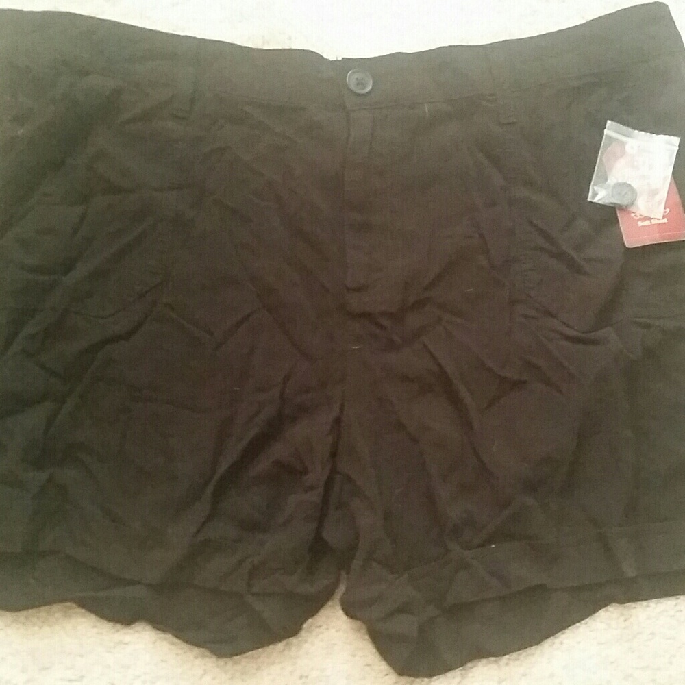 Black faded glory soft short cargo shorts size 16